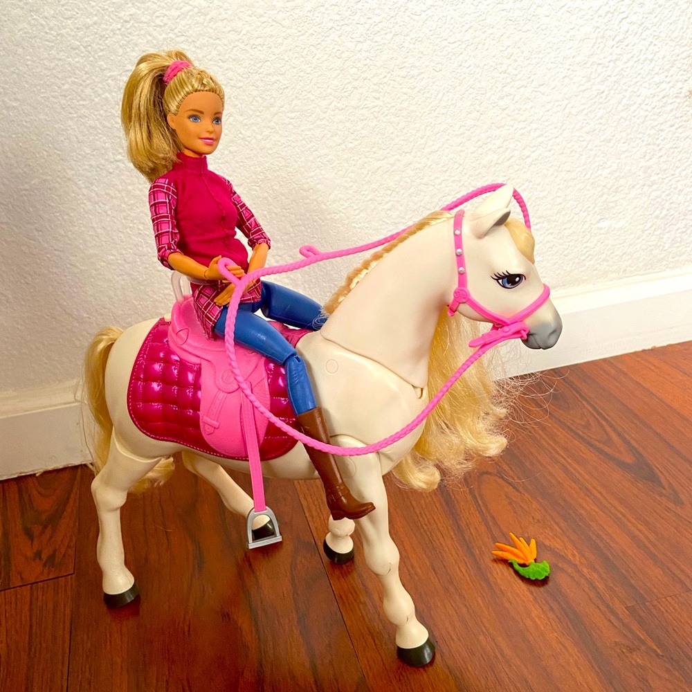Barbie dream horse